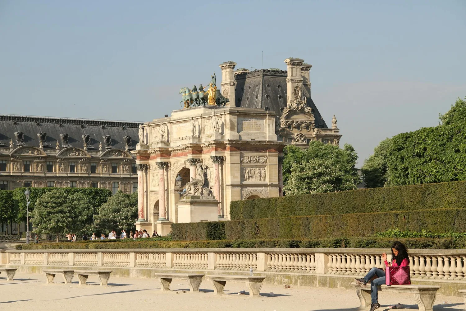 Biais de disponibilité : pourquoi vos souvenirs faussent vos décisions